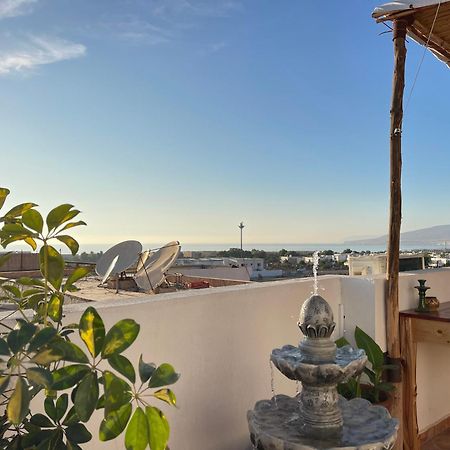 Mana Surf Experience Bed & Breakfast Tamraght Exterior foto