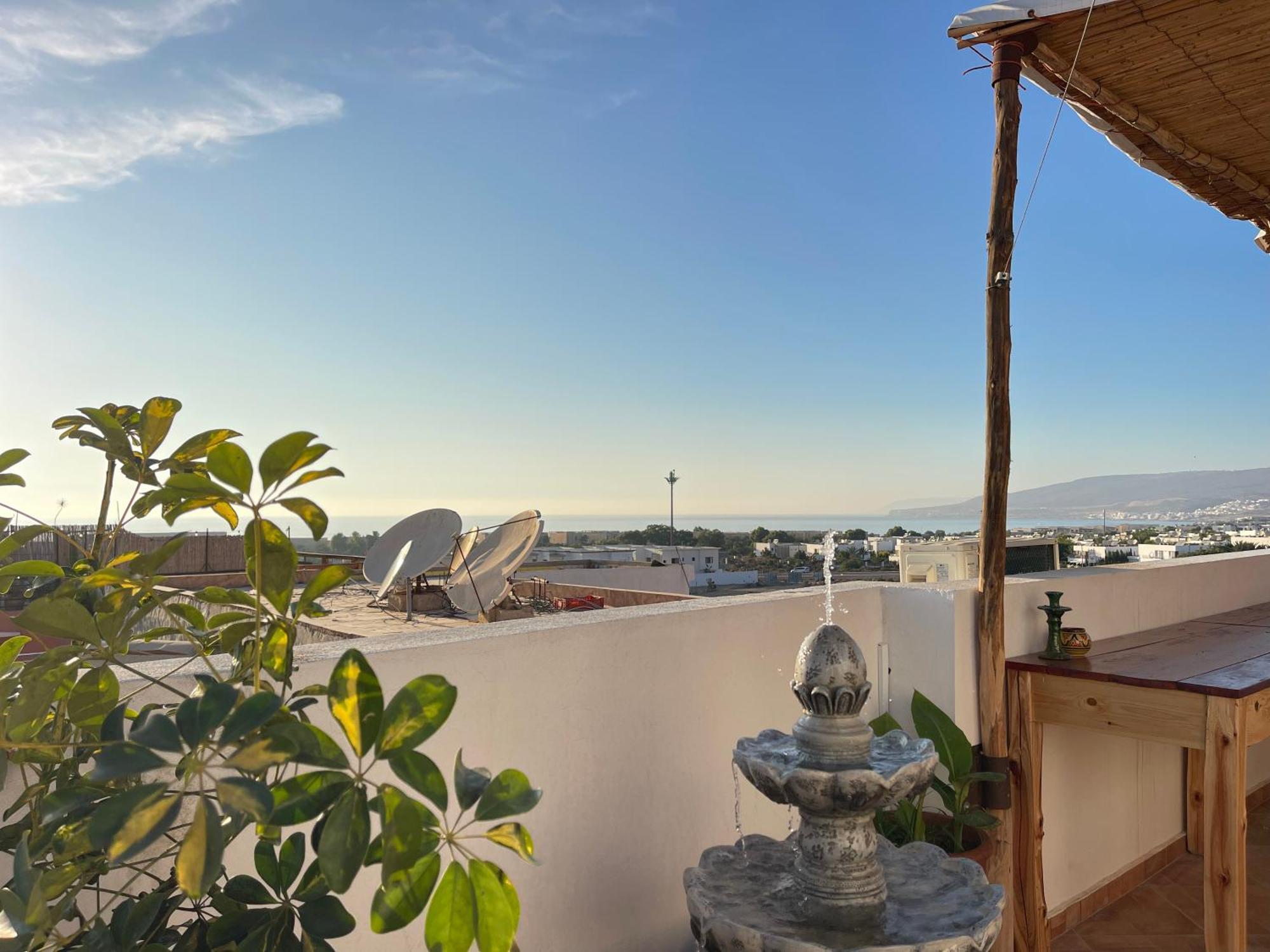 Mana Surf Experience Bed & Breakfast Tamraght Exterior foto
